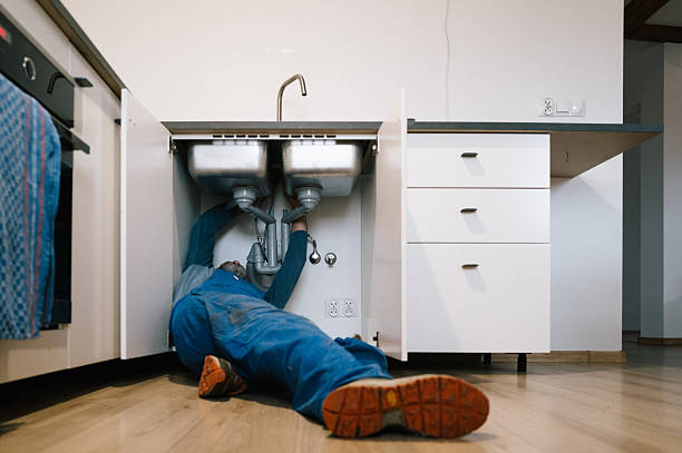 Professional Leak Detection technician working in Greenport, NY